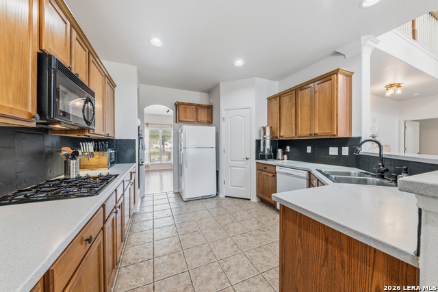 Image 16 of 47 For 1788 Oakmont Cir