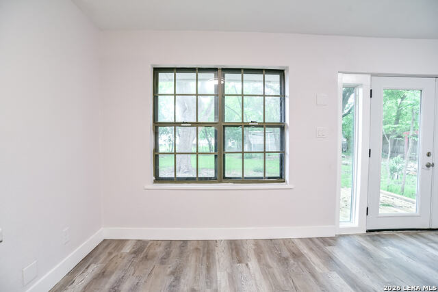 Image 11 of 24 For 1225 Coll W