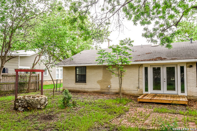 Image 21 of 24 For 1225 Coll W