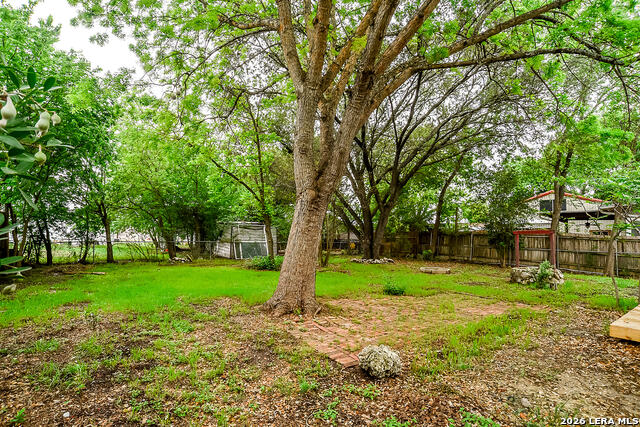 Image 23 of 24 For 1225 Coll W