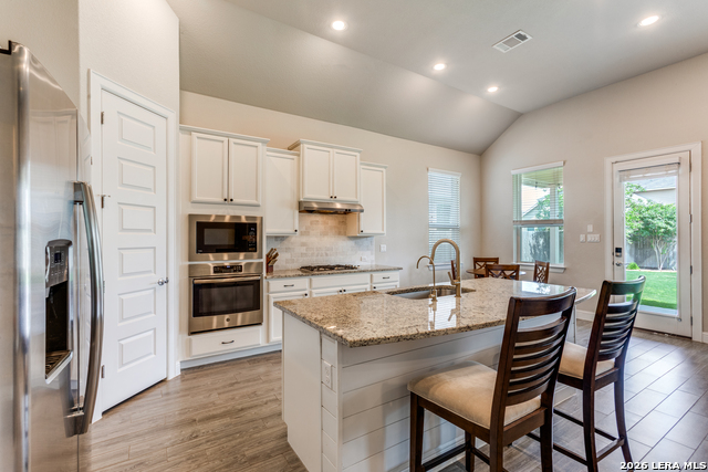 Listing photo id 8 for 17125 Casanova