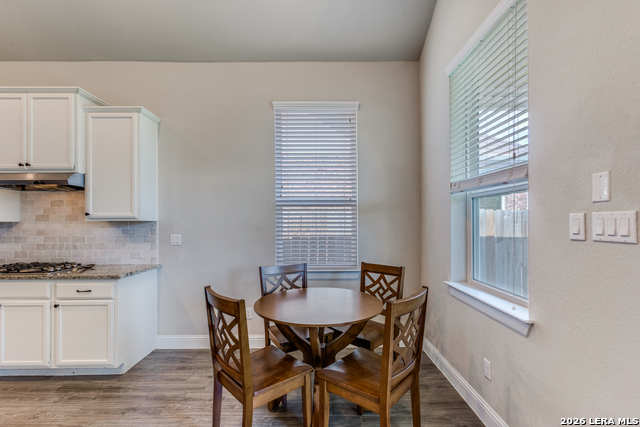 Listing photo id 14 for 17125 Casanova