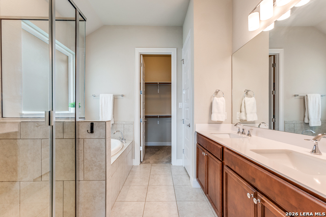 Listing photo id 26 for 17125 Casanova