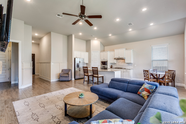 Listing photo id 1 for 17125 Casanova