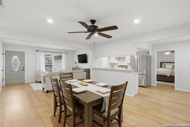 Image 5 of 25 For 10635 Janet Lee Dr