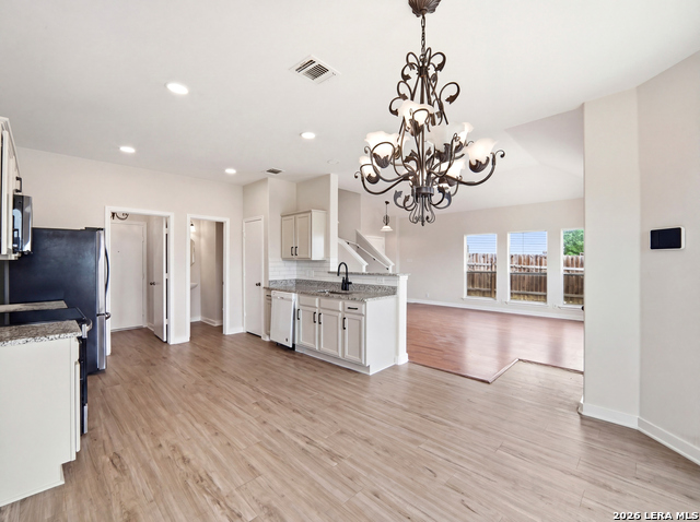 Image 11 of 29 For 8606 Still Moon