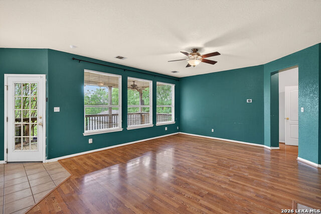 Image 11 of 48 For 21007 La Pena