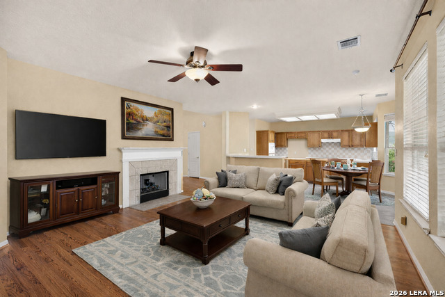 Image 15 of 48 For 21007 La Pena