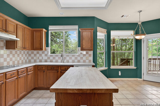 Image 18 of 48 For 21007 La Pena