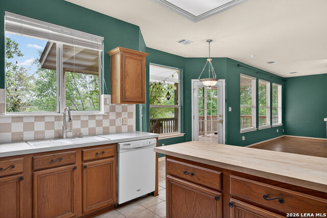 Image 19 of 48 For 21007 La Pena