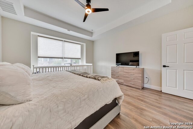 Listing photo id 23 for 23902 Alpine Ldg