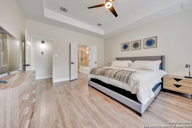 Listing photo id 24 for 23902 Alpine Ldg