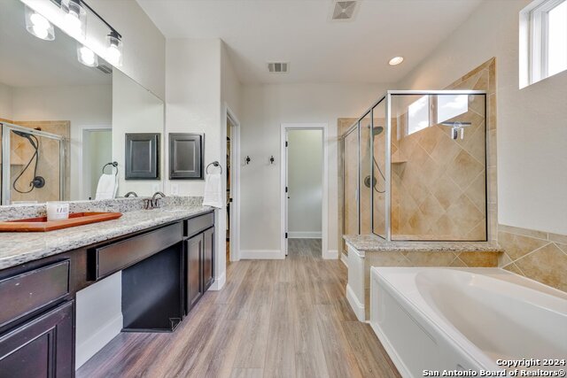 Listing photo id 25 for 23902 Alpine Ldg