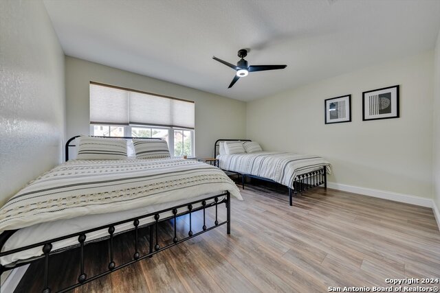 Listing photo id 38 for 23902 Alpine Ldg