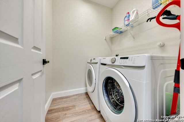 Listing photo id 39 for 23902 Alpine Ldg