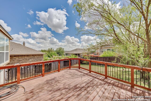 Listing photo id 40 for 23902 Alpine Ldg