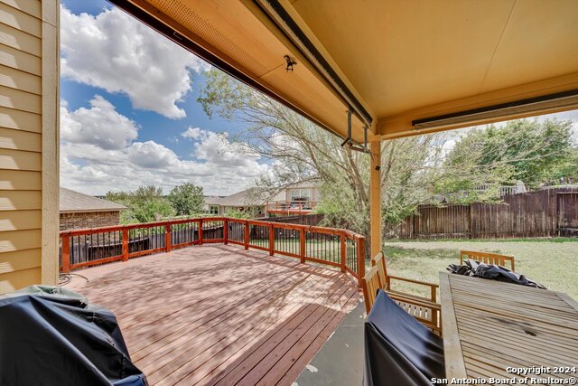 Listing photo id 41 for 23902 Alpine Ldg