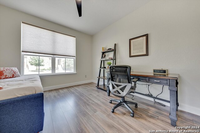 Listing photo id 5 for 23902 Alpine Ldg