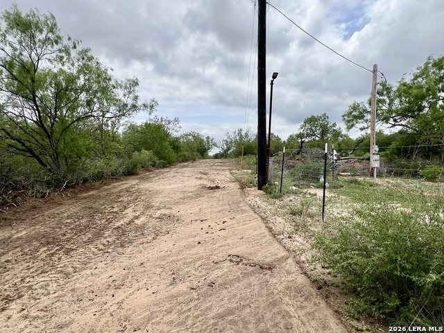 Image 23 of 27 For 1436 Fm 2537