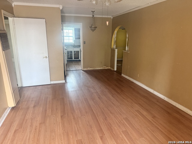 Image 2 of 23 For 470 Amber St E