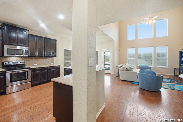 Image 6 of 29 For 313 Brook Shadow