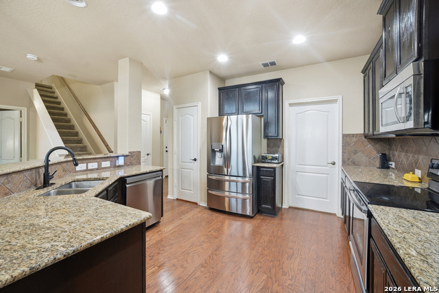 Image 8 of 29 For 313 Brook Shadow