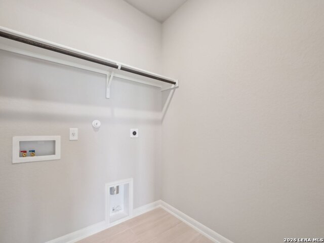 Image 18 of 26 For 6511 Queen Carol