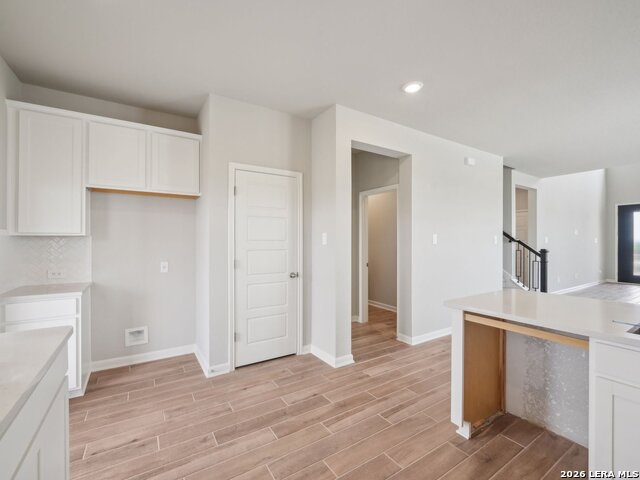 Image 9 of 26 For 6511 Queen Carol