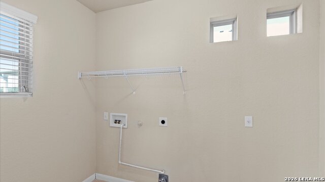 Image 14 of 37 For 6847 Fort Bnd