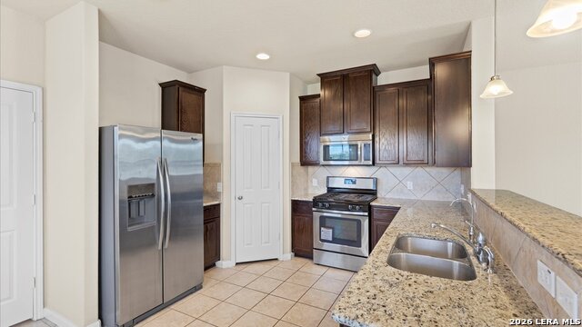 Image 9 of 37 For 6847 Fort Bnd