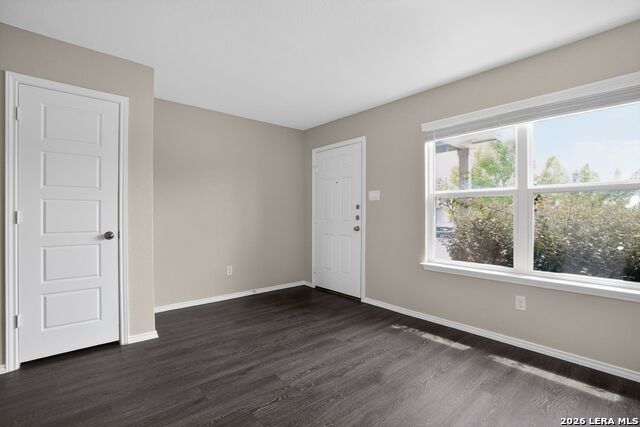 Image 10 of 29 For 7519 Twin Pine Ct