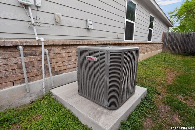 Image 22 of 29 For 7519 Twin Pine Ct