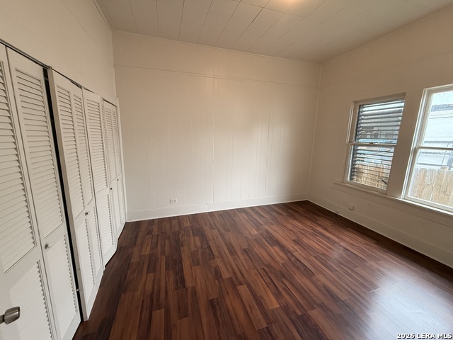 Image 12 of 21 For 1416 Trinity St N