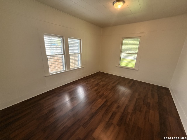 Image 16 of 21 For 1416 Trinity St N