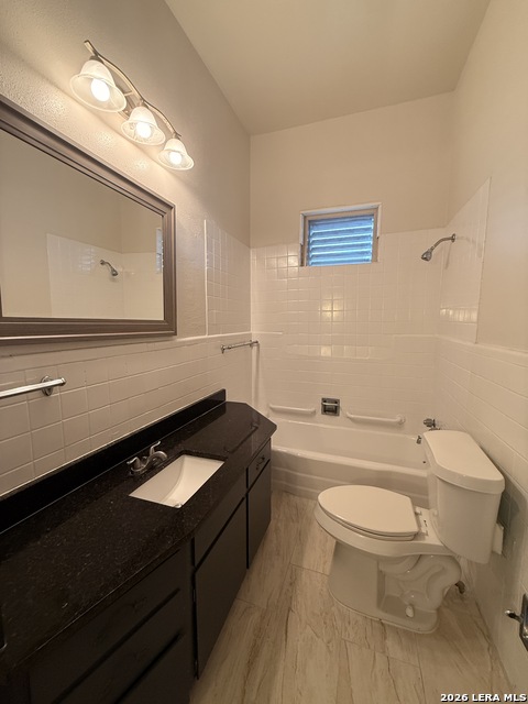 Image 4 of 21 For 1416 Trinity St N