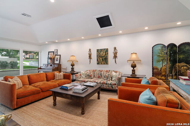 Image 24 of 48 For 340 Morningside Dr