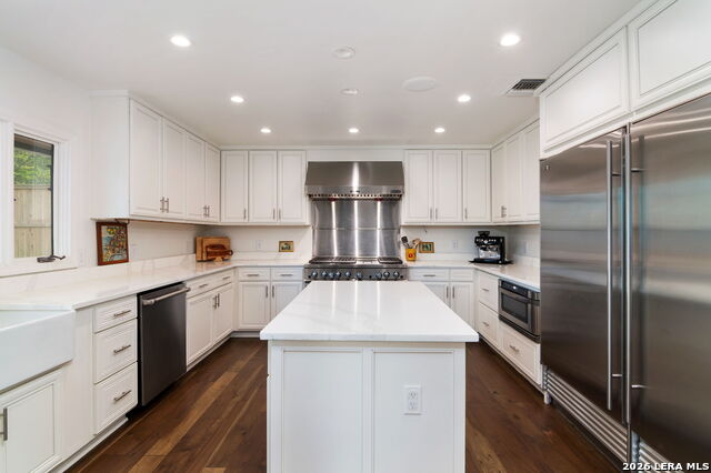 Image 4 of 48 For 340 Morningside Dr