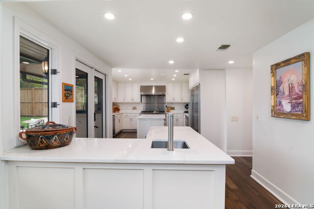 Image 5 of 48 For 340 Morningside Dr