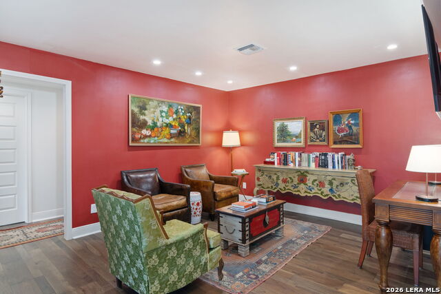 Image 6 of 48 For 340 Morningside Dr