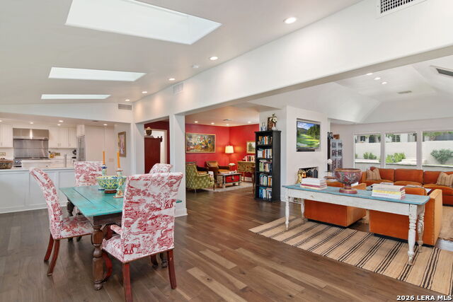 Image 7 of 48 For 340 Morningside Dr