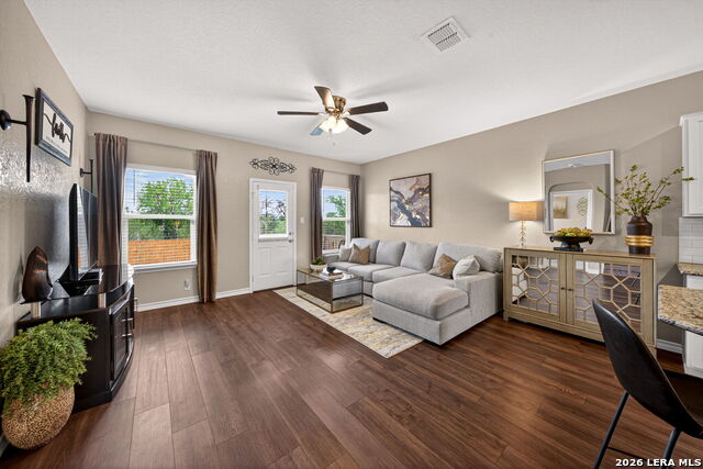 Image 4 of 32 For 630 Cheeked Pintail