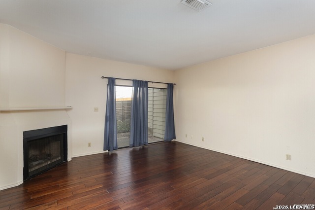 Image 5 of 14 For 11815 Vance Jackson  2404