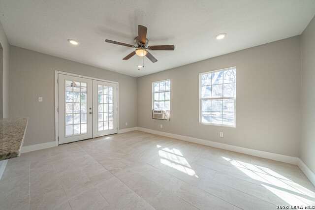 Image 11 of 34 For 7334 Glen Hart