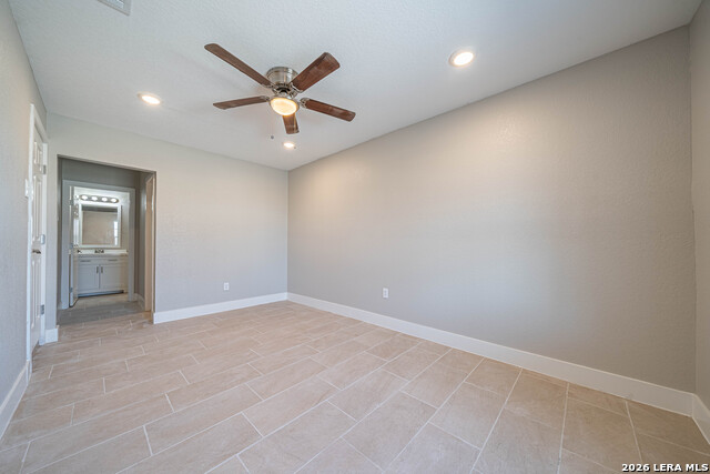 Image 13 of 34 For 7334 Glen Hart