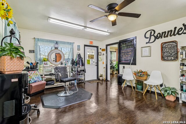 Listing photo id 9 for 102 Lady Badger