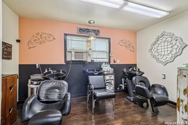 Listing photo id 10 for 102 Lady Badger