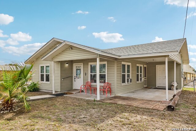 Listing photo id 0 for 102 Lady Badger