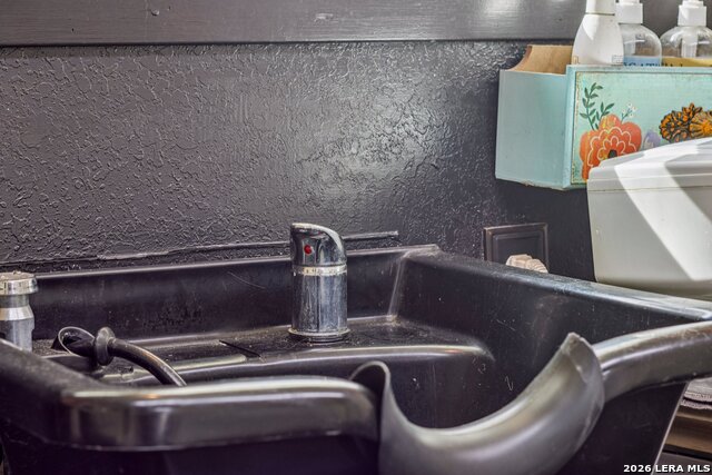 Listing photo id 20 for 102 Lady Badger