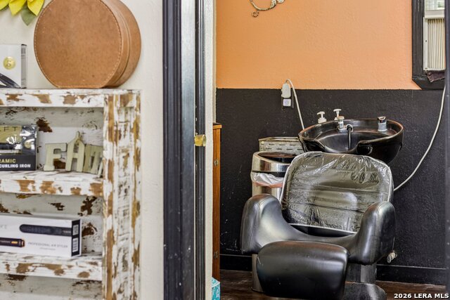 Listing photo id 29 for 102 Lady Badger