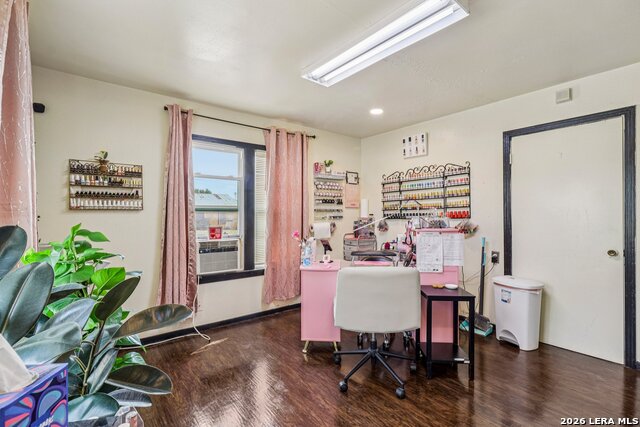 Listing photo id 32 for 102 Lady Badger